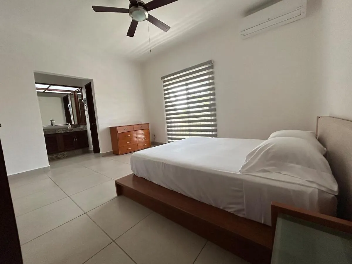 Casa Cancun Zona Hotelera Holiday home